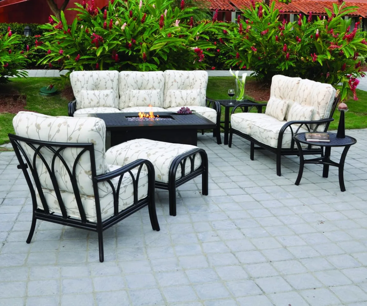 outdoor upholstery repair services